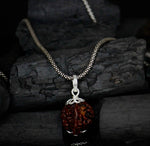 Load image into Gallery viewer, Ganesh Mukhi Rudraksha With Oxidised Silver Chain