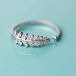 Load image into Gallery viewer, Leaf Diamond Ring