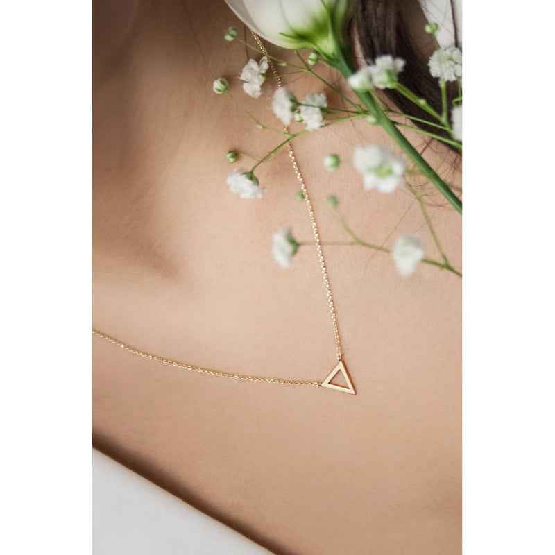 Tiny Triangle Pendent Chain