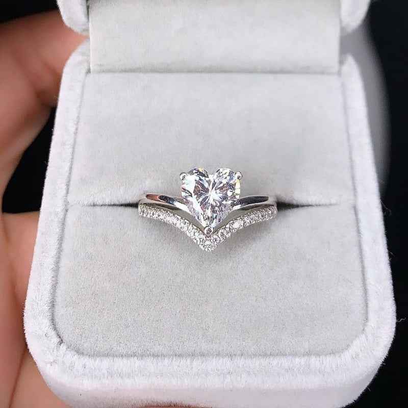 Diamond heart adjustable ring