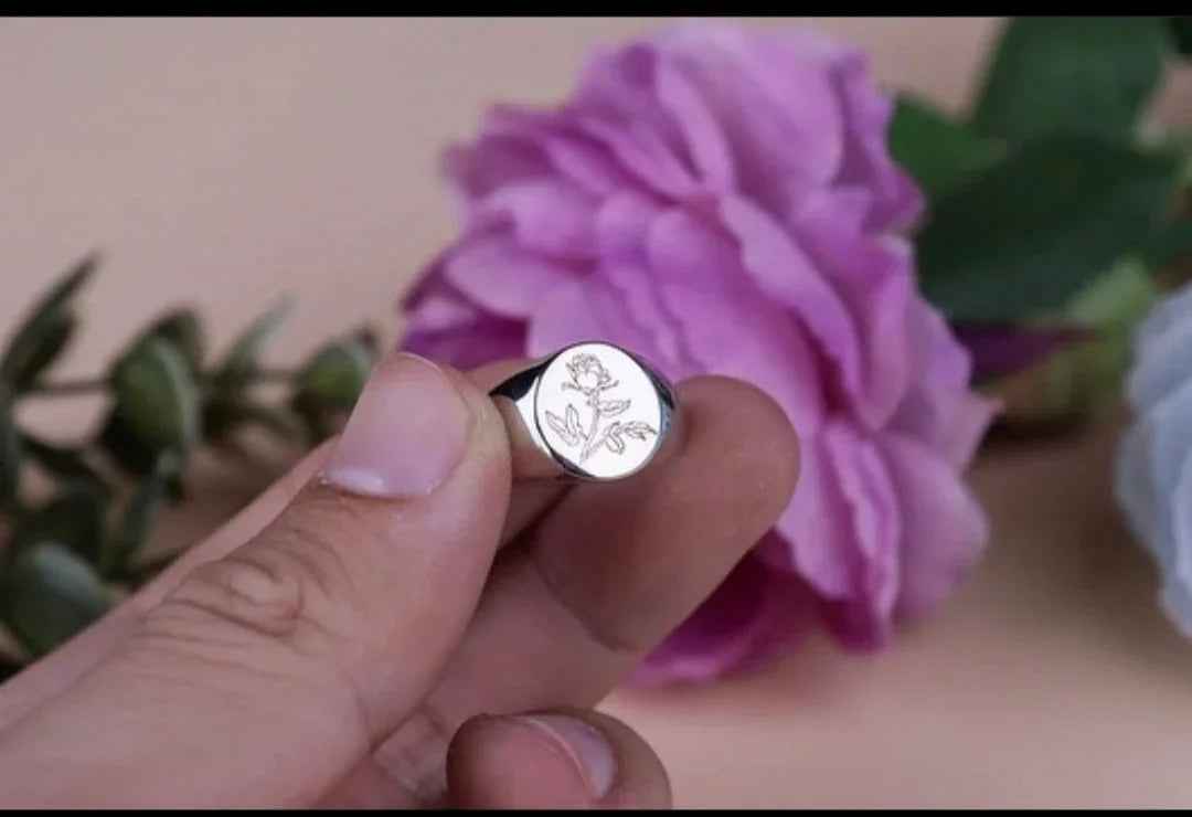 Signature Style: Personalized 925 Silver Signet Rings for Men and Women