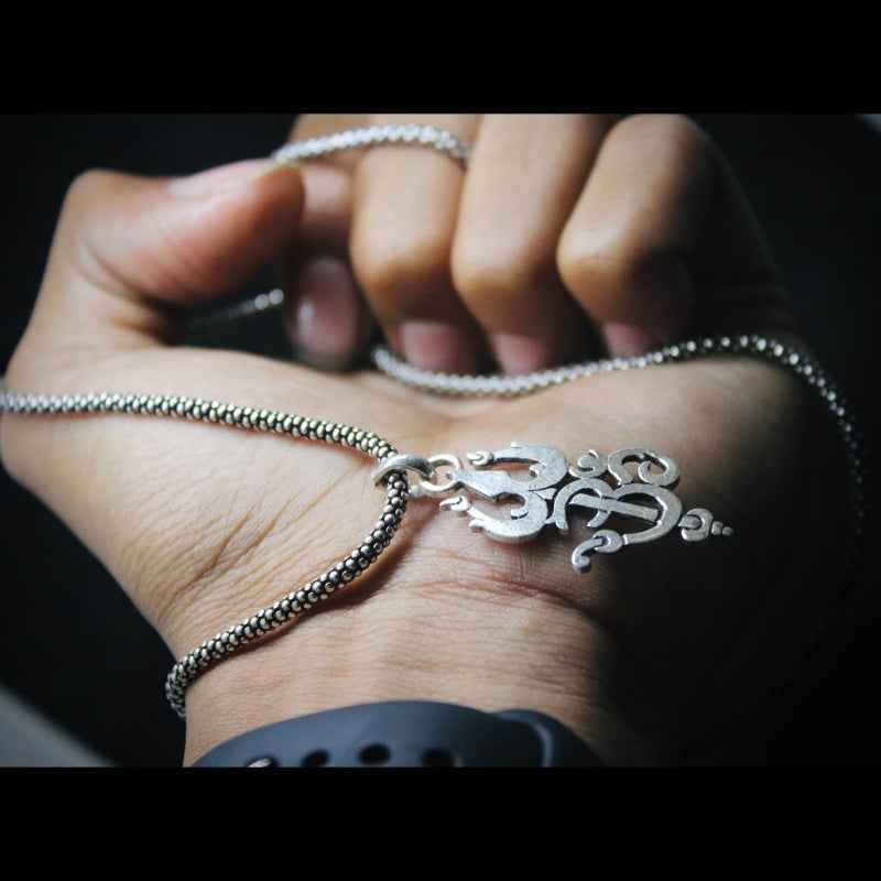 Trishul om pendant with oxidised chain