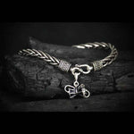 Load image into Gallery viewer, Stylish Silver Bracelet With Damru Pendent
