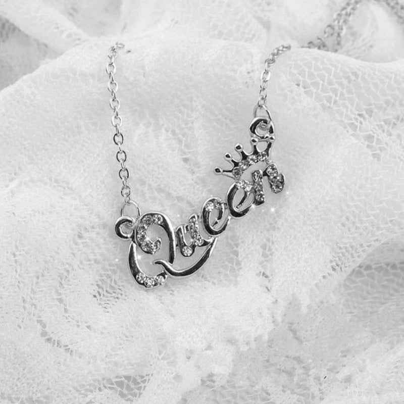 Queen Pendent Chain