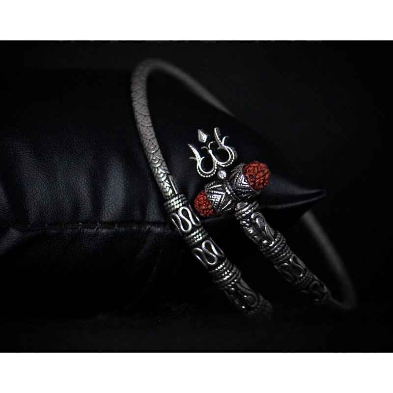 Trishul bangle