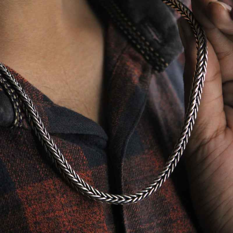 Men's stylish silver chain