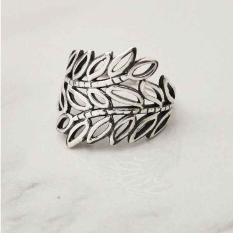 Leaves silver ring