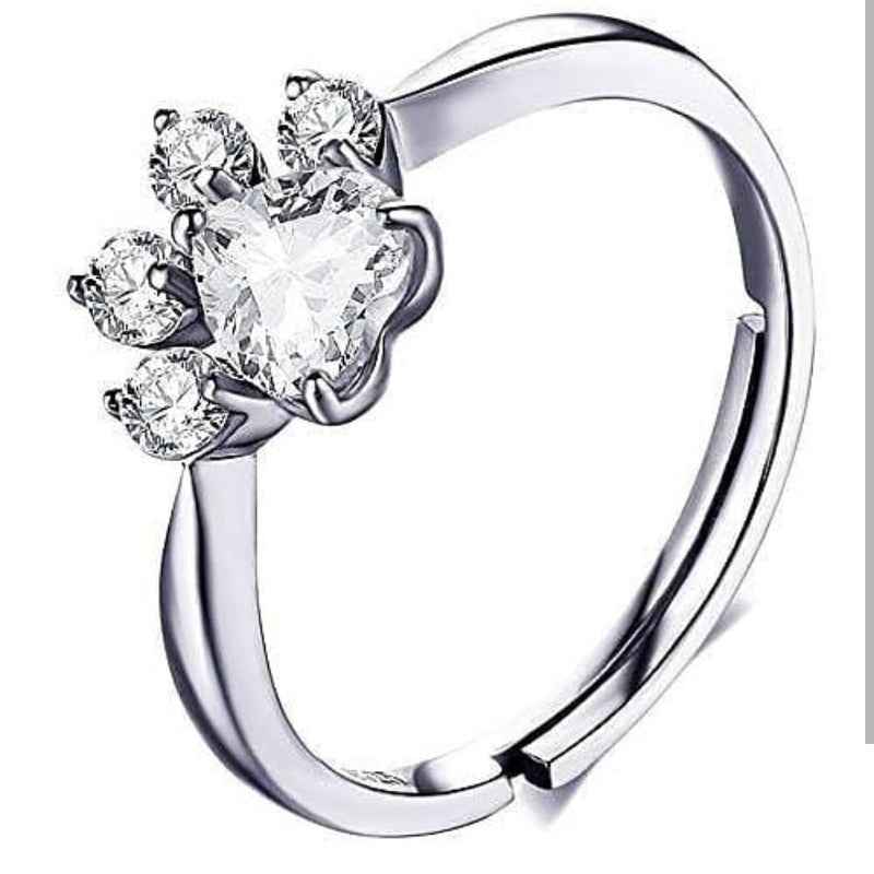 Stylish Silver Ring With Zircon Diamond
