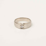 Load image into Gallery viewer, Men’s Classic Single Stone Band 925 Sterling Silver
