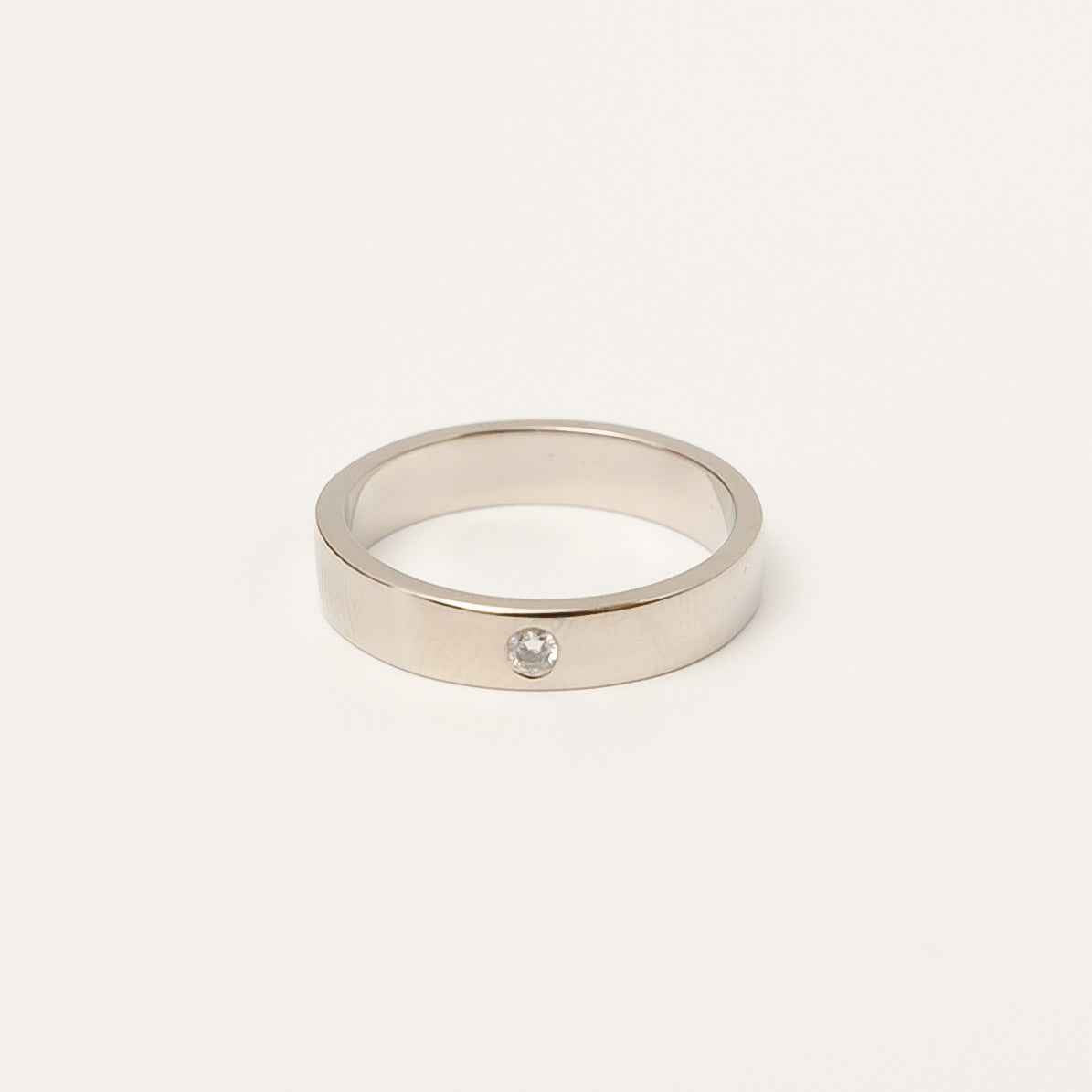 Round diamond solitaire wedding ring for men