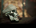 Load image into Gallery viewer, Silver Skull Ring With Sigar
